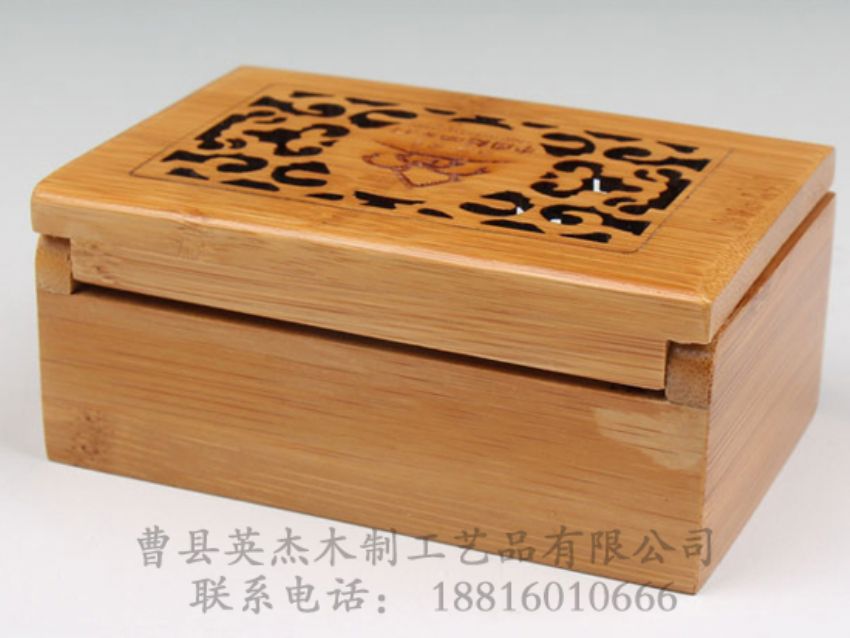 點(diǎn)擊查看詳細(xì)信息<br>標(biāo)題：高檔竹木名片盒 閱讀次數(shù)：958