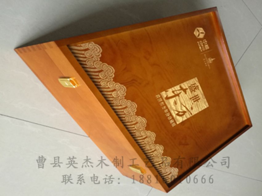 點(diǎn)擊查看詳細(xì)信息<br>標(biāo)題：木制紅酒盒 閱讀次數(shù)：831